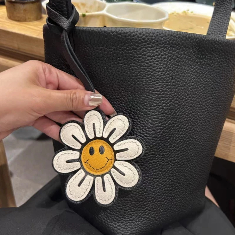 1pc Sunflower joyful Face Flow - Car Accessories Gift Ideas recension och pris
